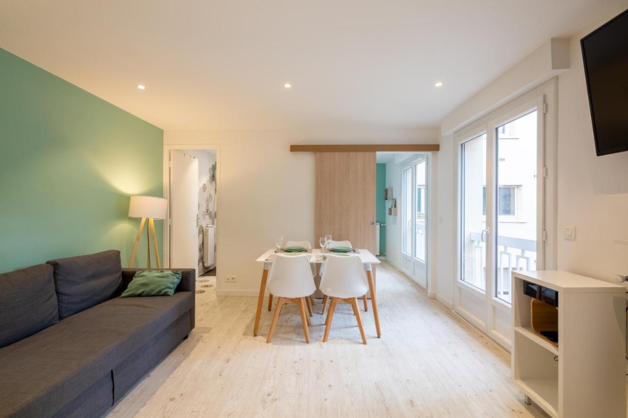 Meuble 2 Etoiles, Wifi, A 2 Pas Des Plages Fréjus エクステリア 写真